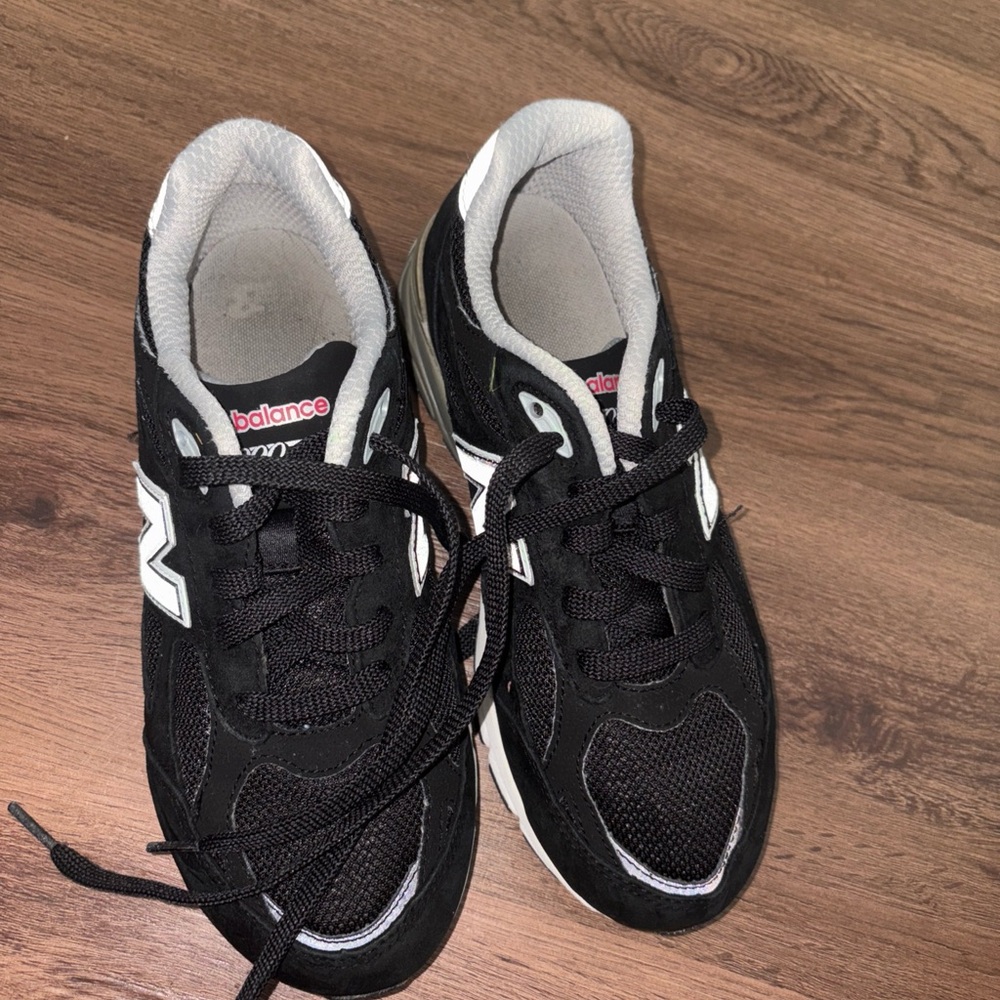 New Balance Black and White Athletic Shoes